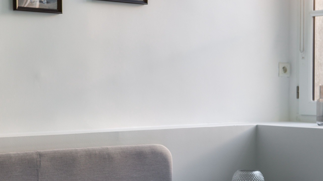 Photo of Bedroom in Graslin - Commerce