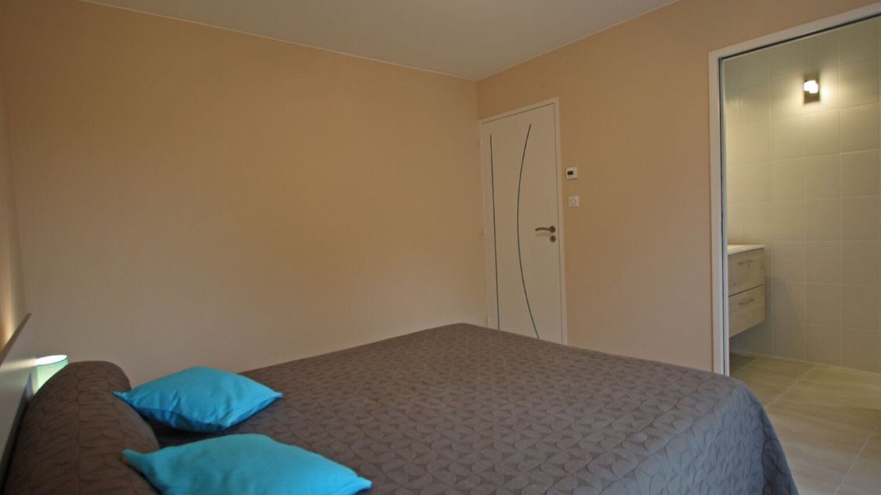 Photo of Bedroom in Velotte-et-Tatignecourt