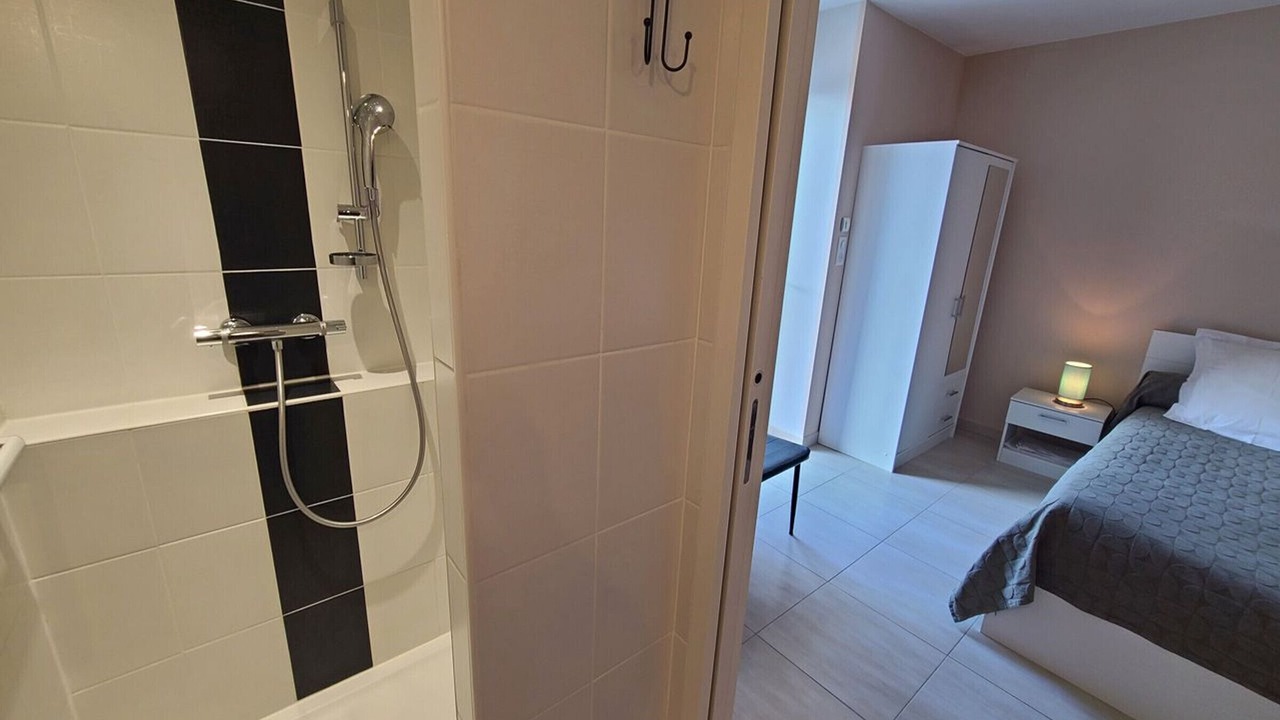 Photo of Bathroom in Velotte-et-Tatignecourt