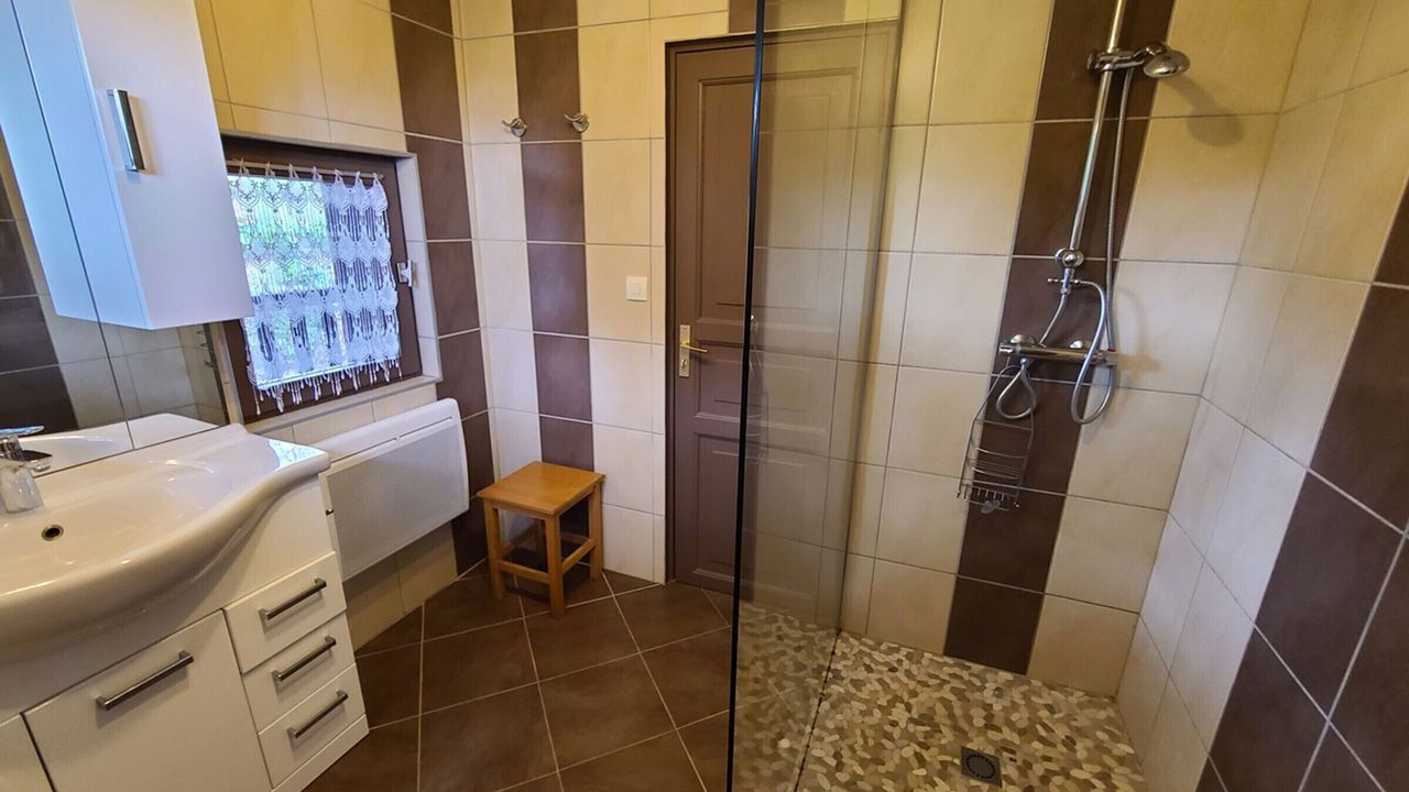 Photo of Bathroom in Le Val-d'Ajol