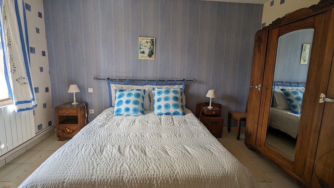 Photo of Bedroom in Serocourt