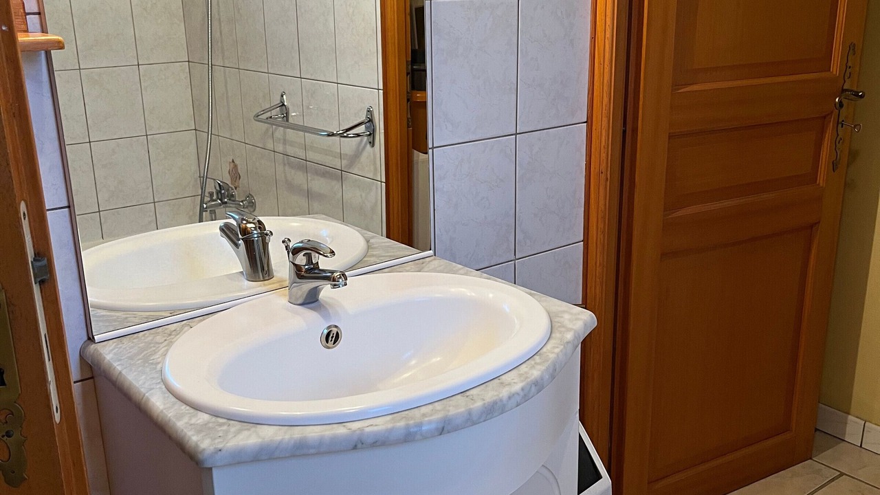 Photo of Bathroom in Fontenoy-le-Chateau