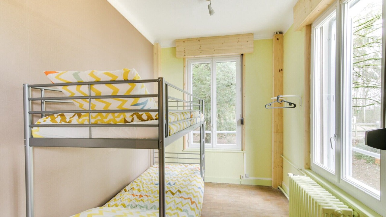 Photo of Bedroom in Saint-Cyr-les-Colons