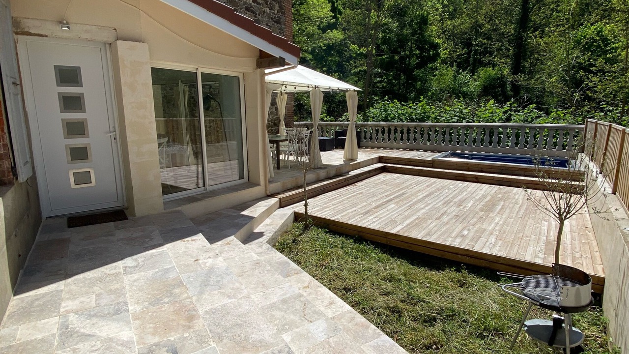 Photo of Patio Balcony in Saint-Uze
