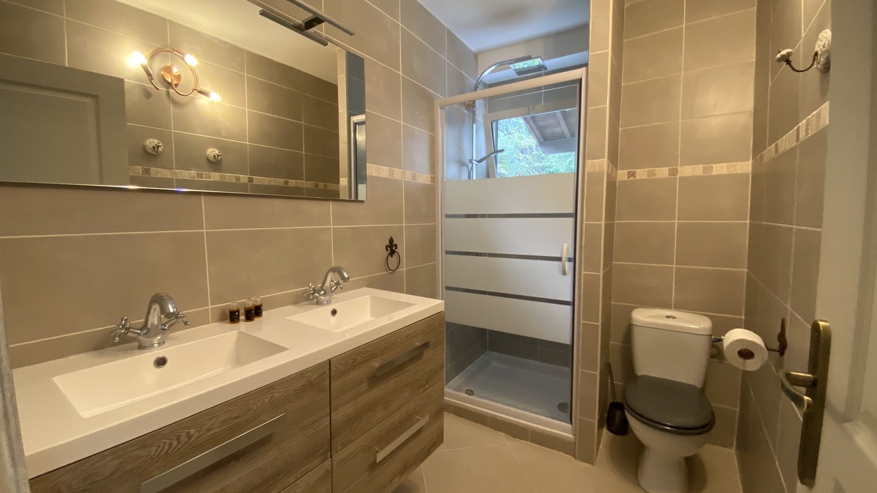 Photo of Bathroom in Saint-Uze