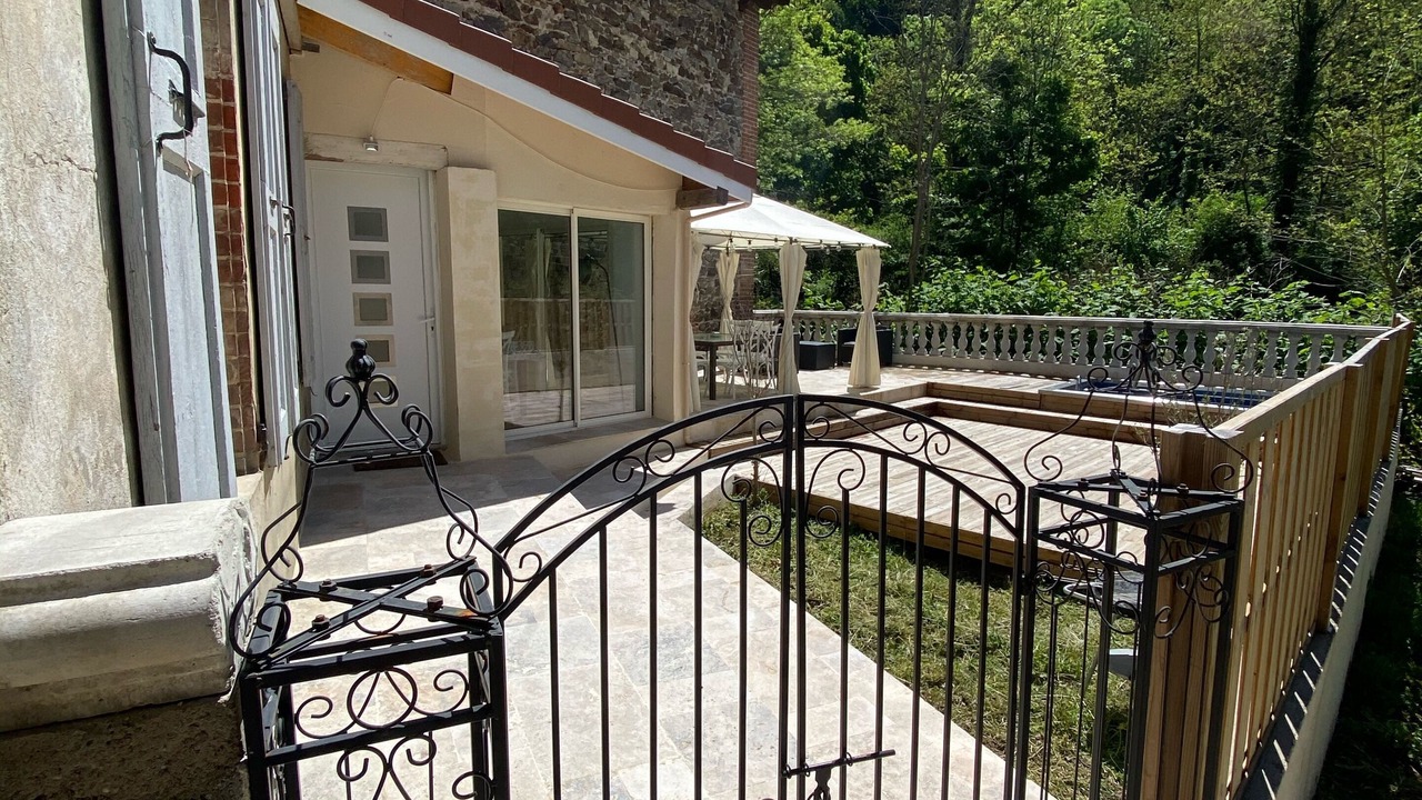 Photo of Patio Balcony in Saint-Uze