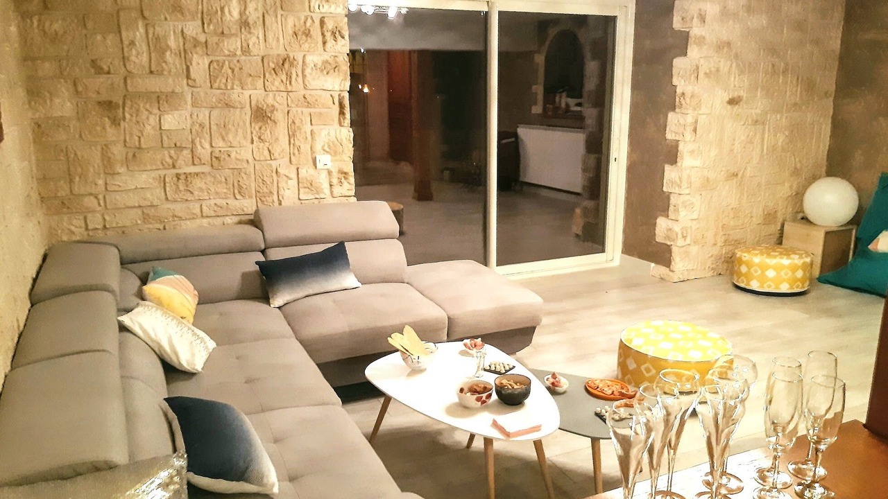 Photo of Livingroom in Lucenay-l'Eveque