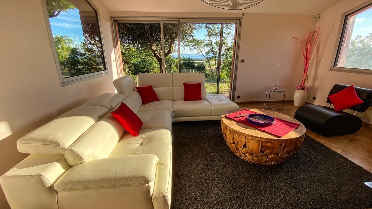 Photo of Livingroom in Etoile-sur-Rhone