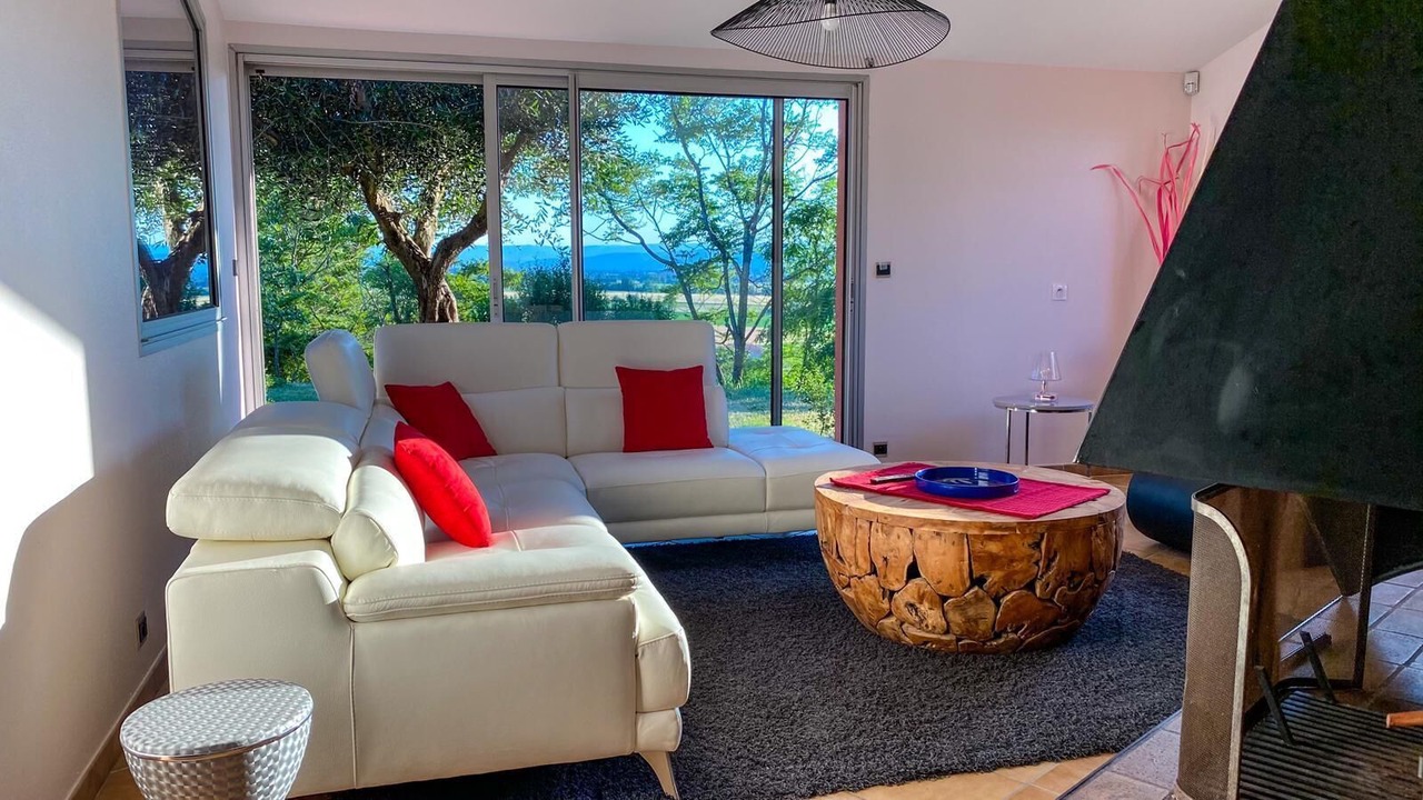 Photo of Livingroom in Etoile-sur-Rhone
