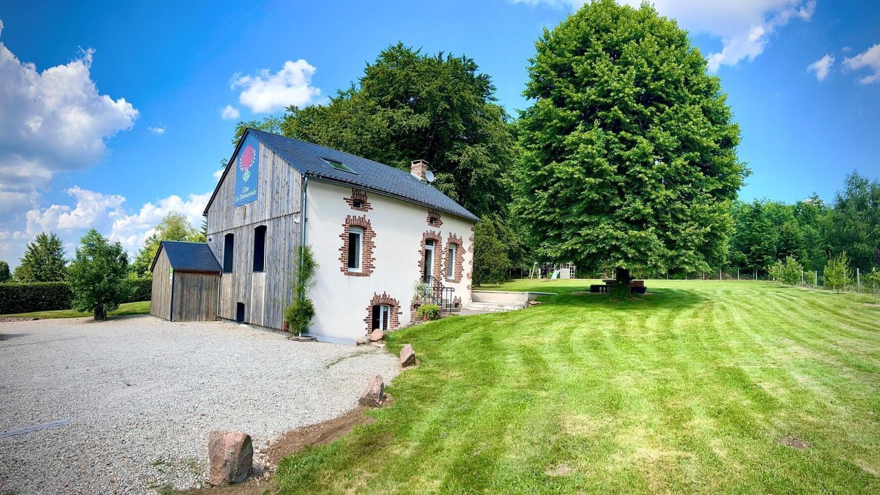 Photo of Outdoor in Anost