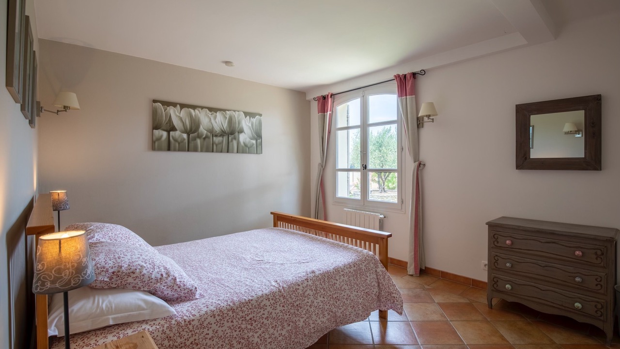 Photo of Bedroom in Roaix