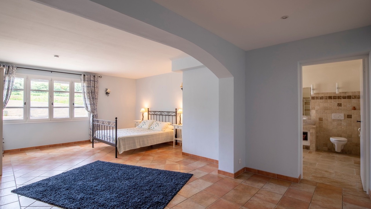 Photo of Bedroom in Roaix