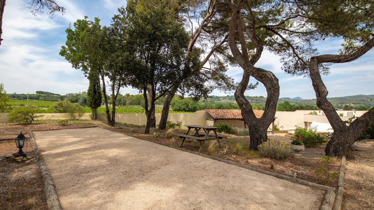 Photo of Outdoor in Roaix