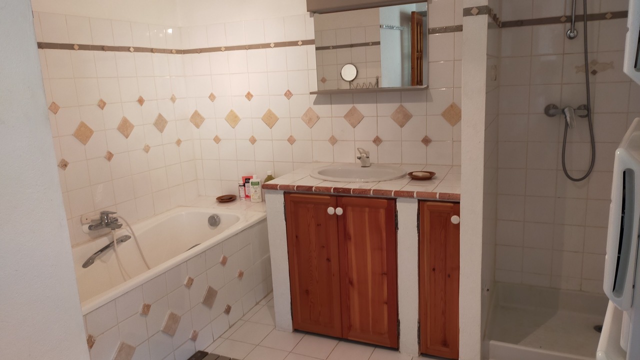 Photo of Bathroom in Saint-Andre-de-Rosans