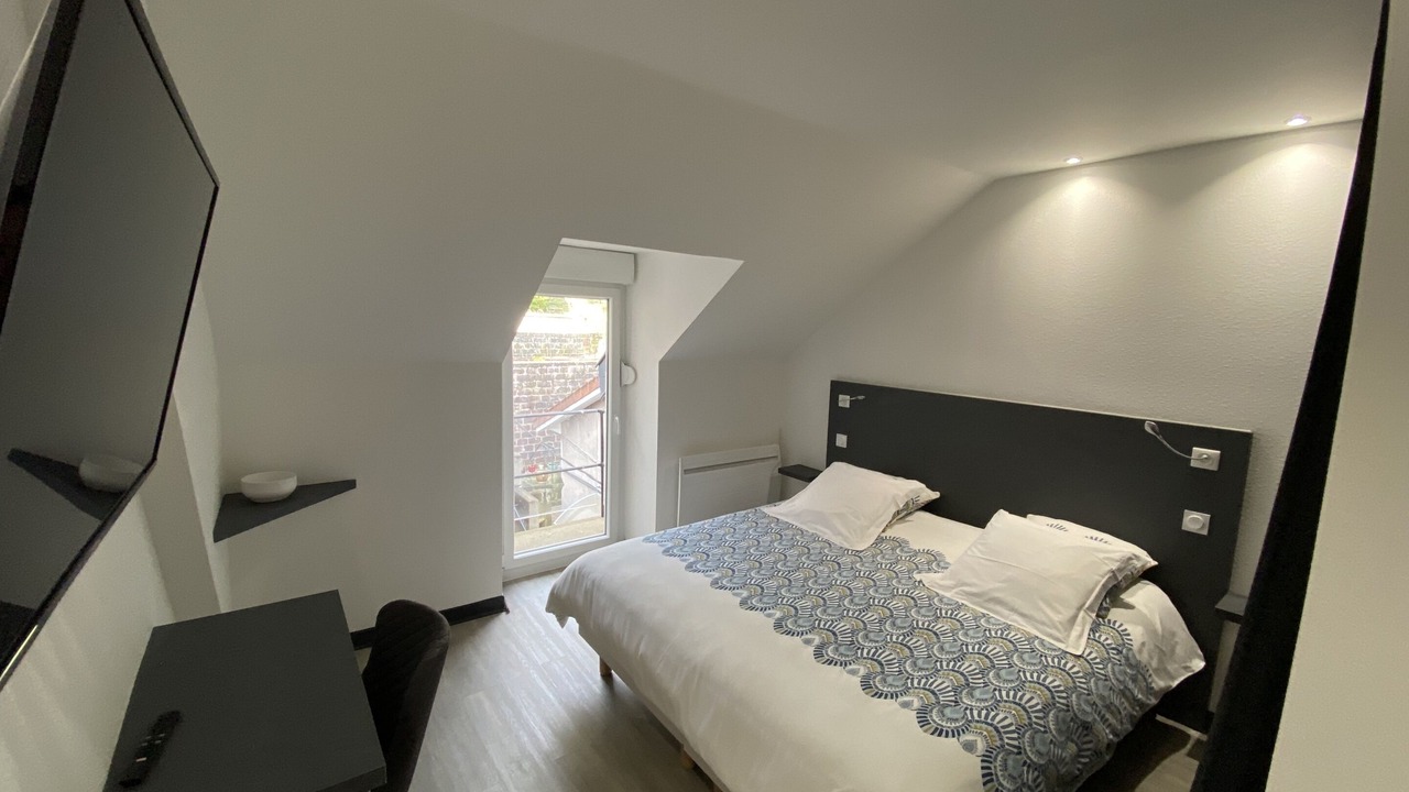 Photo of Bedroom in Contrexeville
