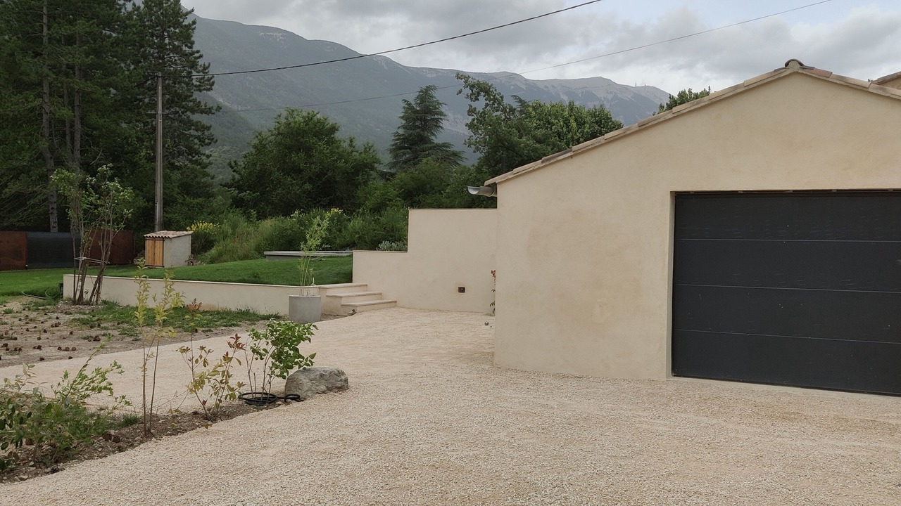 Photo of Outdoor in Aurel