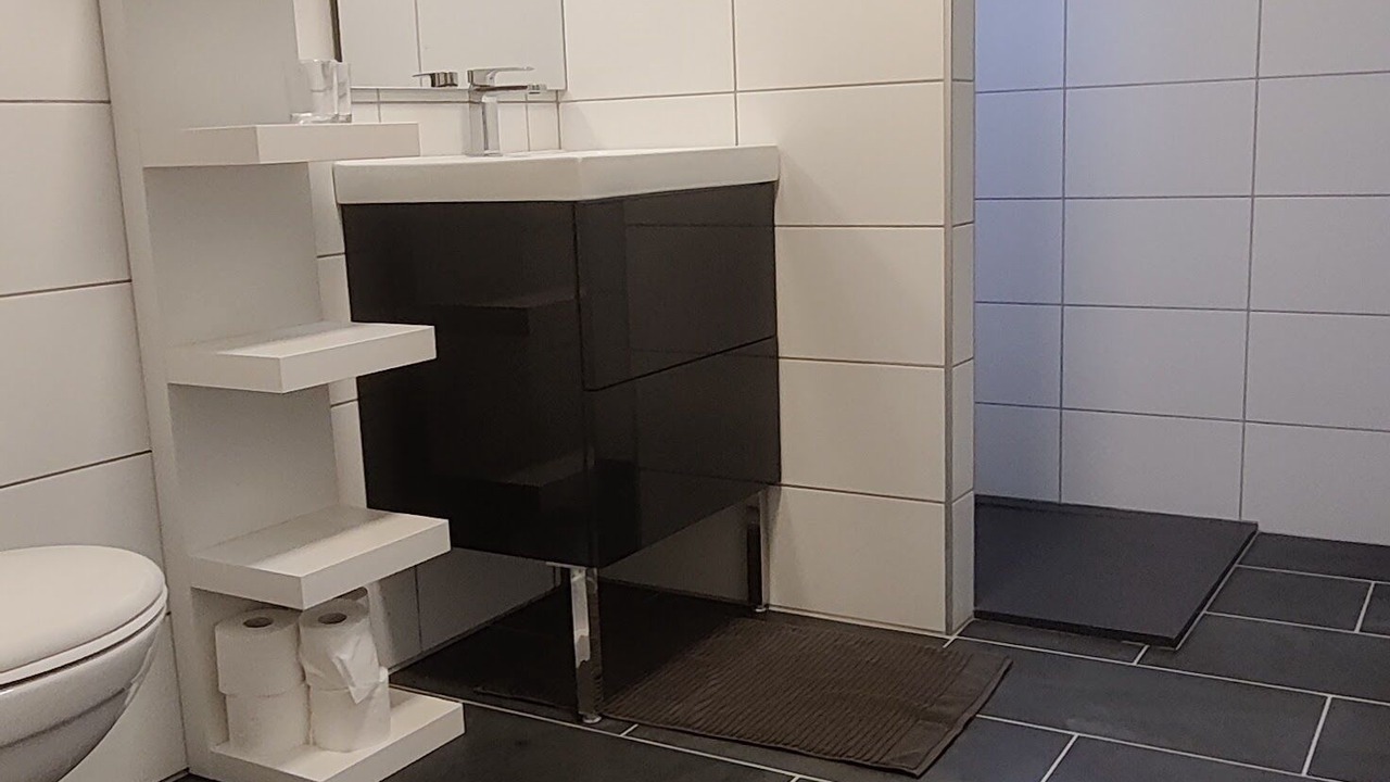 Photo of Bathroom in Aurel