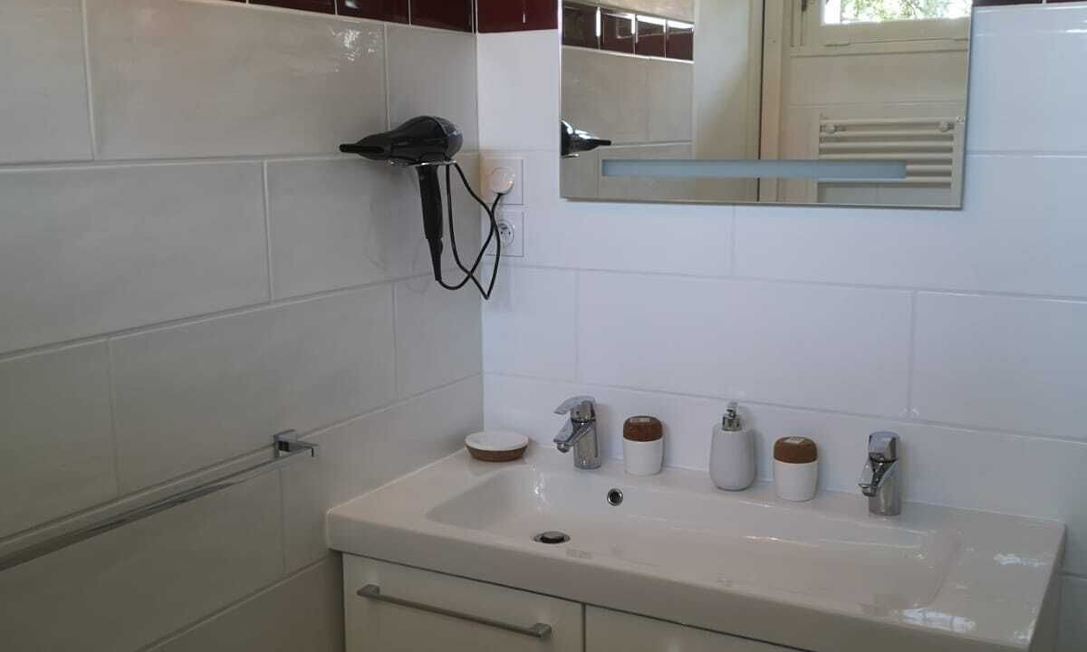 Photo of Bathroom in Chateauneuf-de-Galaure
