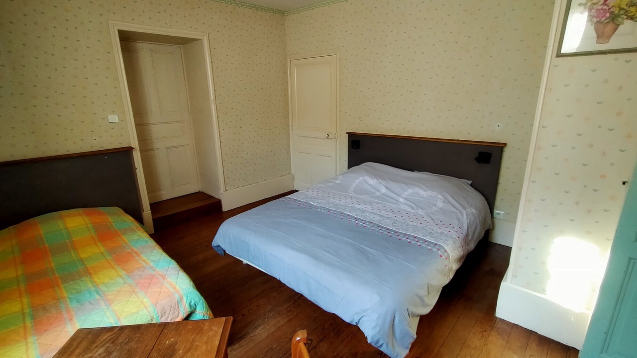 Photo of Bedroom in Toulon-sur-Arroux