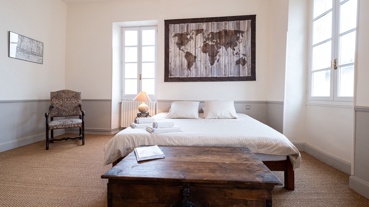 Photo of Bedroom in Castelnau-de-Montmiral