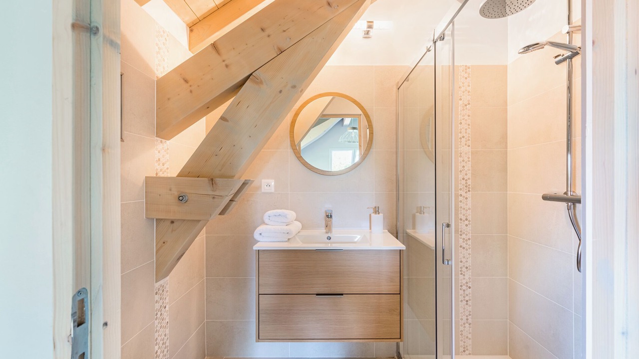 Photo of Bathroom in Jongieux