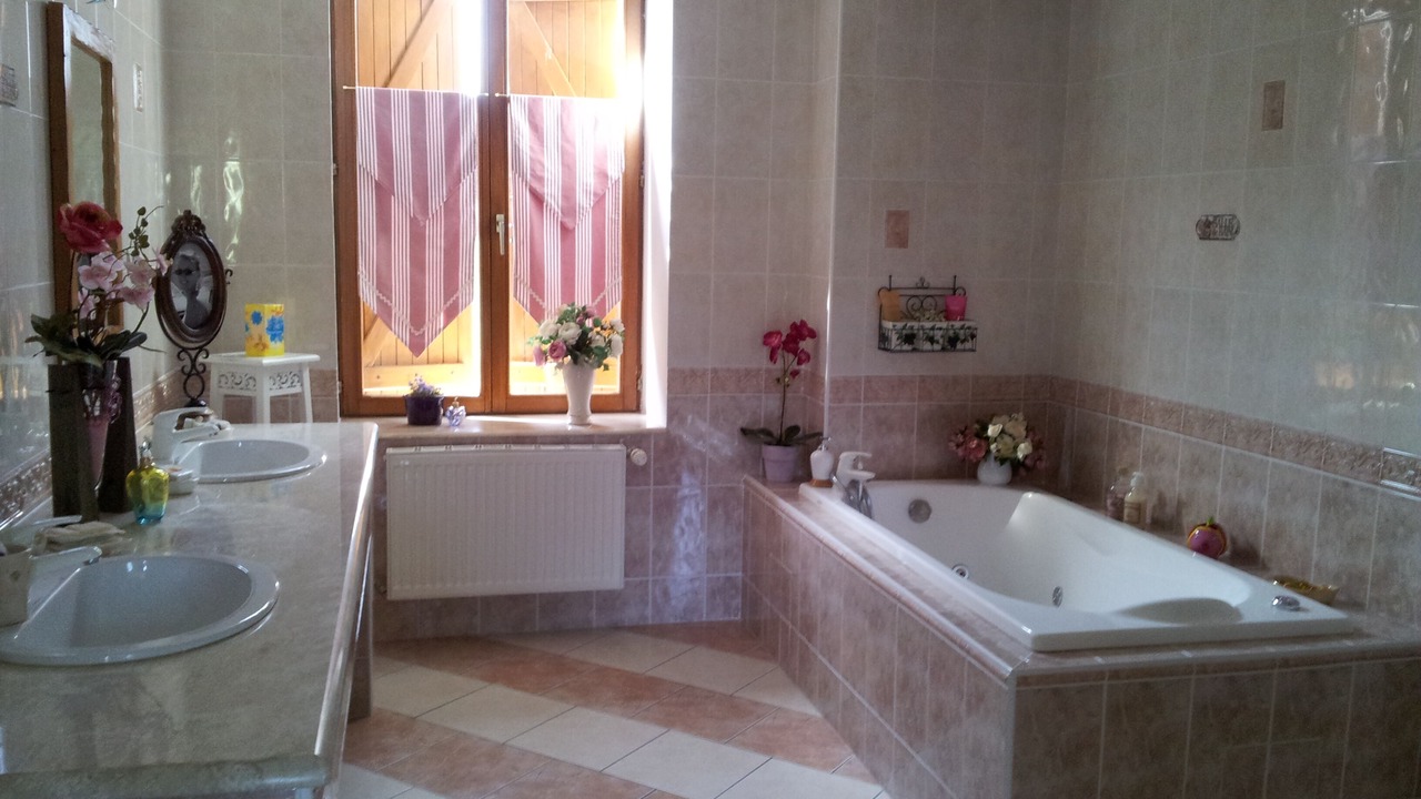 Photo of Bathroom in Mirecourt