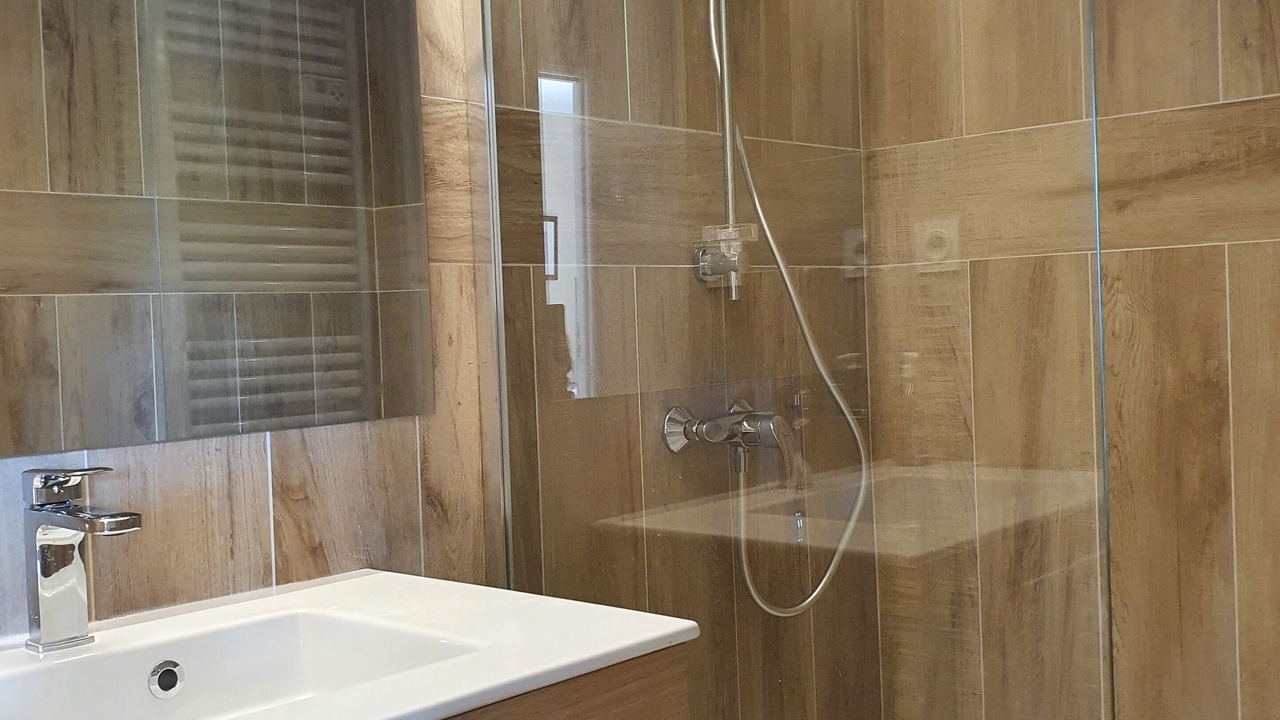 Photo of Bathroom in Rasteau