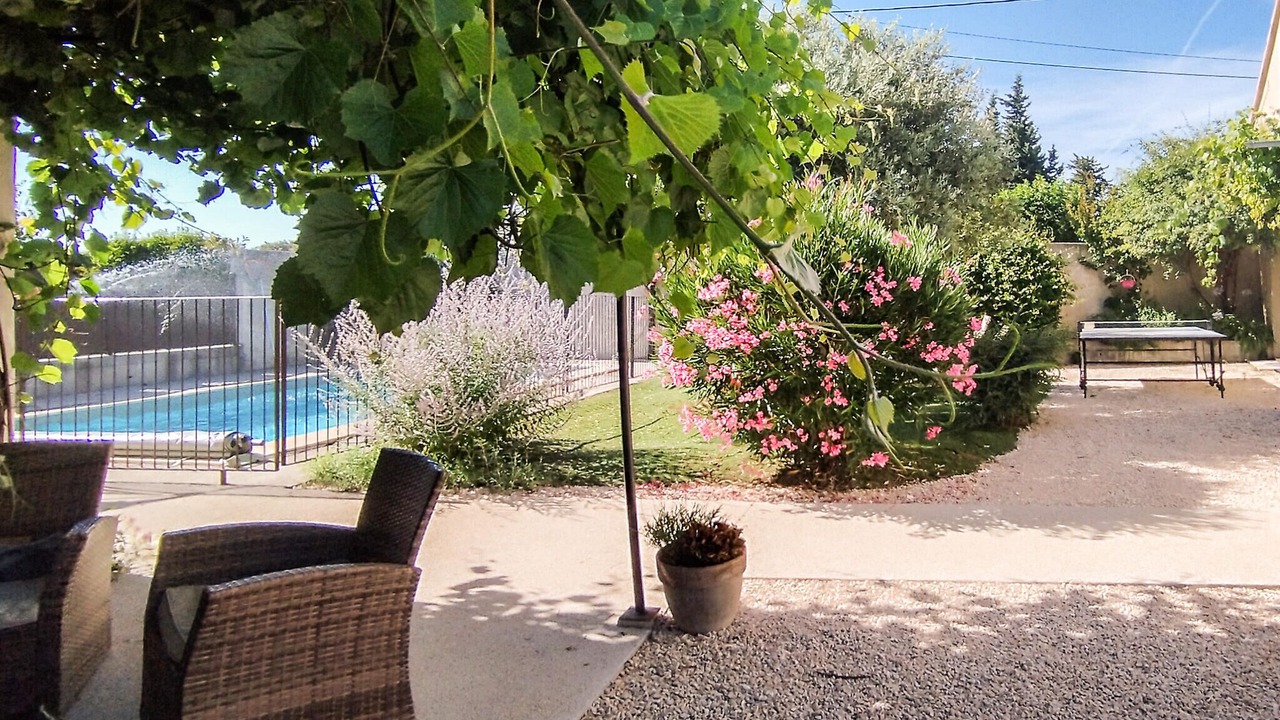 Photo of Outdoor in Violes