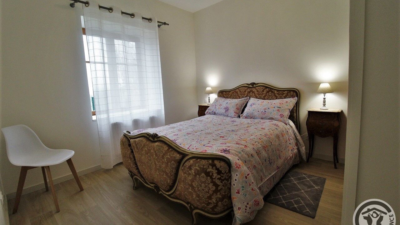 Photo of Bedroom in Saint-Clement-les-Places