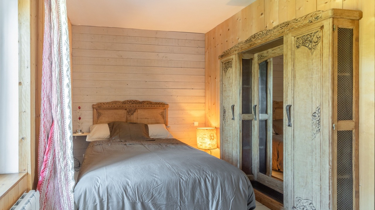 Photo of Bedroom in Epervans