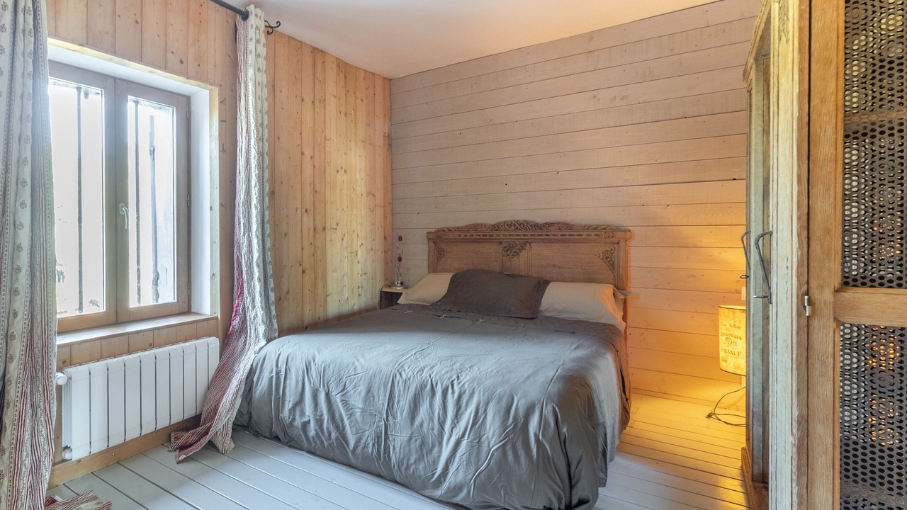 Photo of Bedroom in Epervans