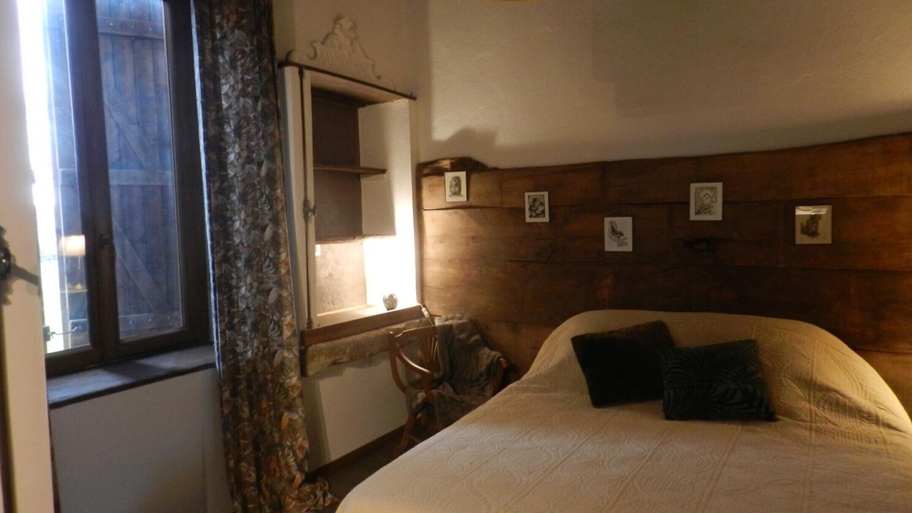 Photo of Bedroom in Mercy