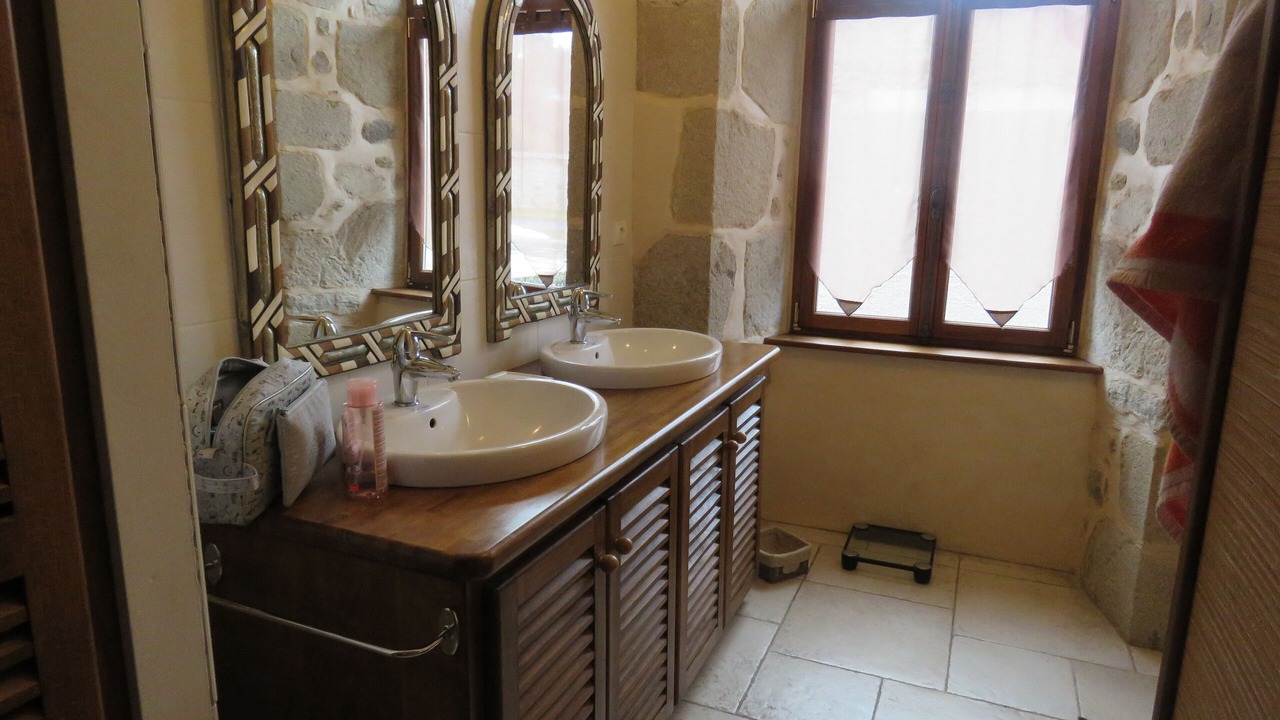 Photo of Bathroom in Saint-Bonnet-le-Chastel
