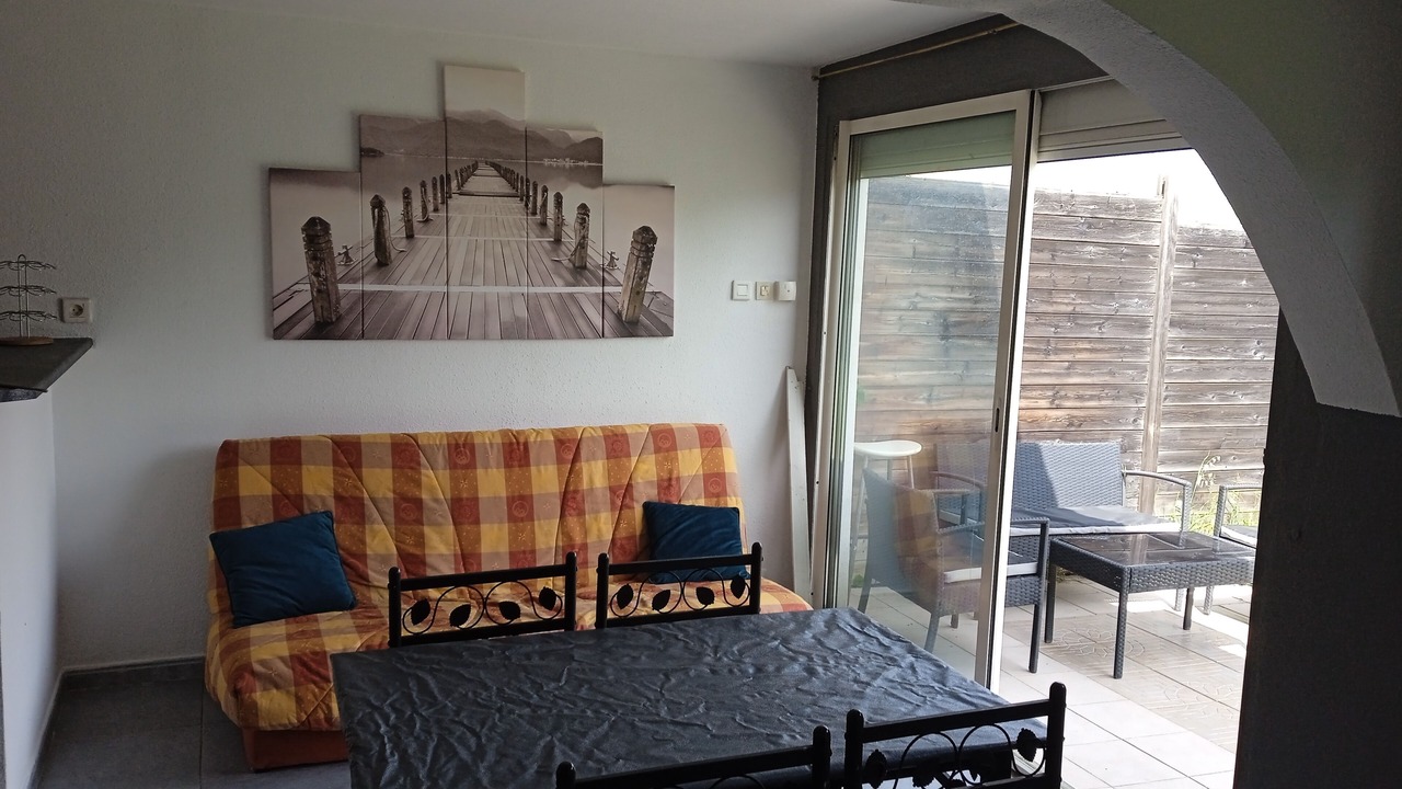 Photo of Livingroom in Anneyron