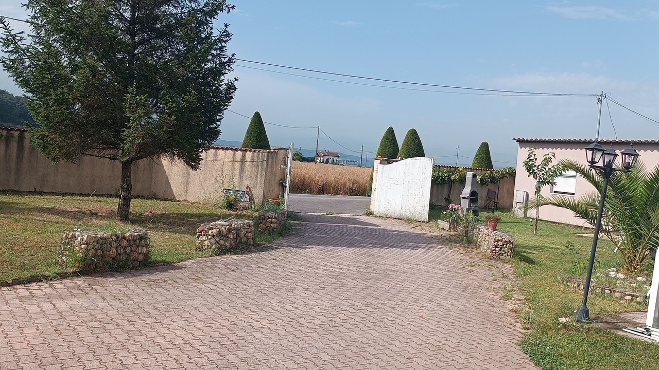 Photo of Outdoor in Anneyron