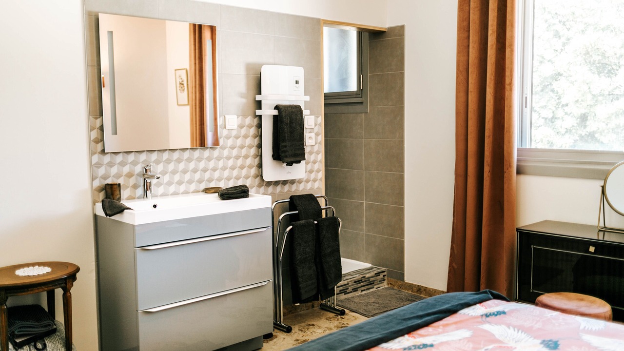 Photo of Bedroom in Charmes-sur-Rhone