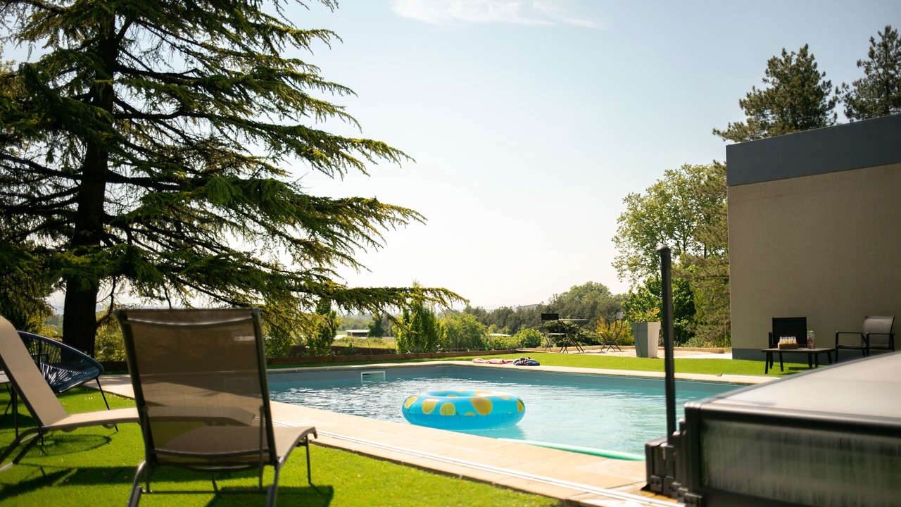 Photo of Outdoor in Charmes-sur-Rhone