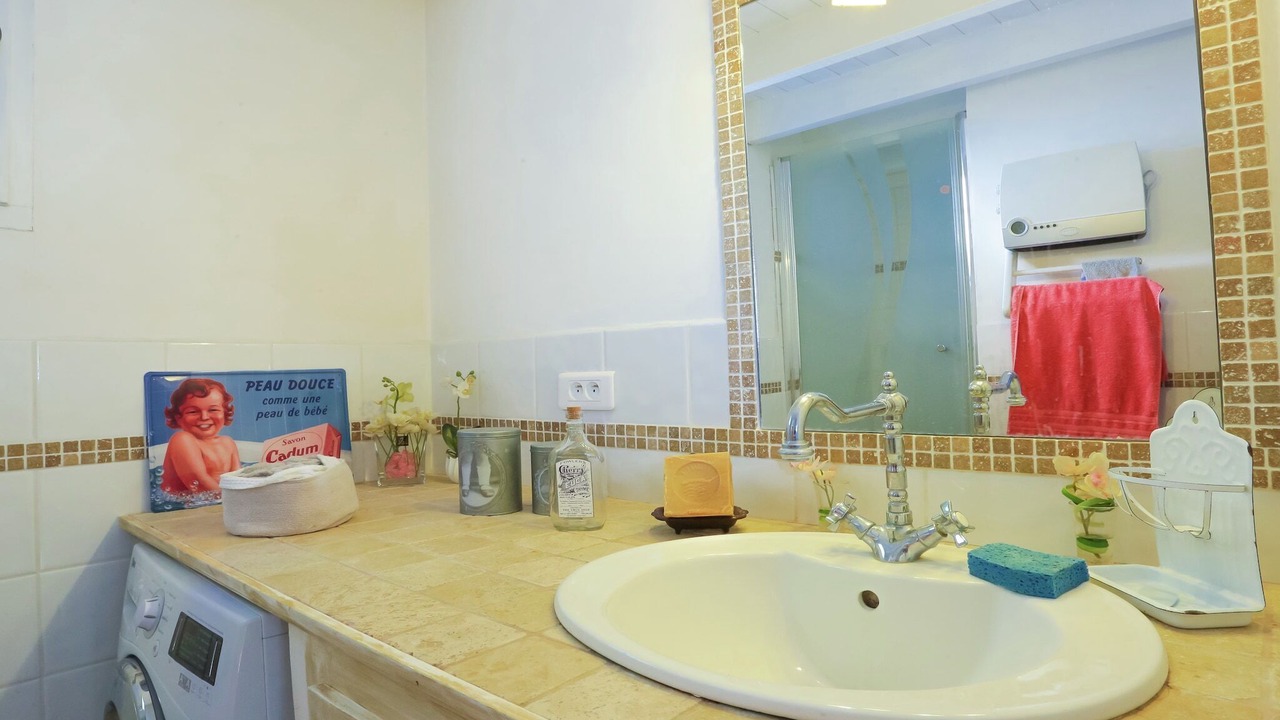 Photo of Bathroom in Buisson