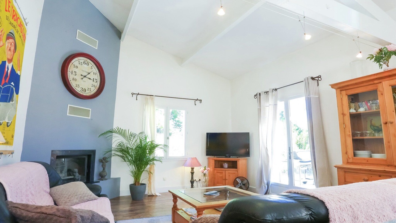 Photo of Livingroom in Buisson