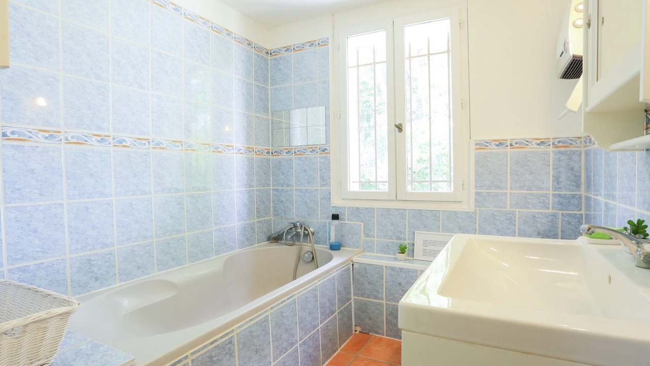 Photo of Bathroom in Buisson