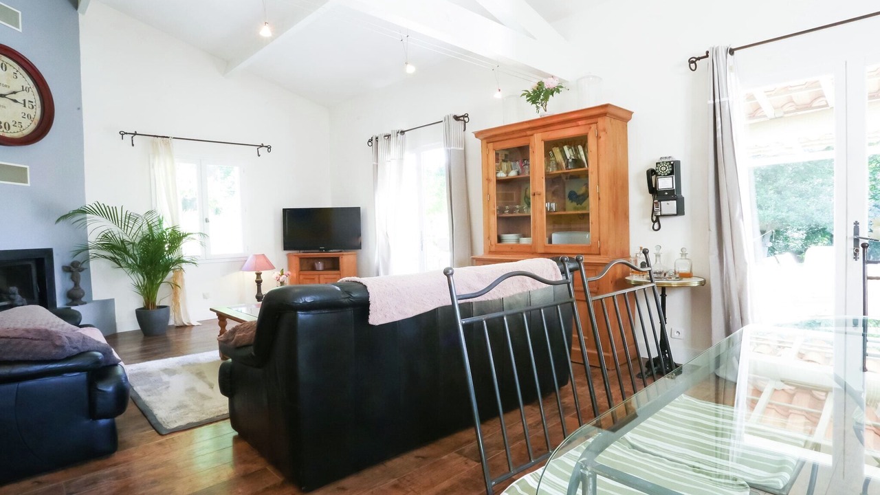 Photo of Livingroom in Buisson