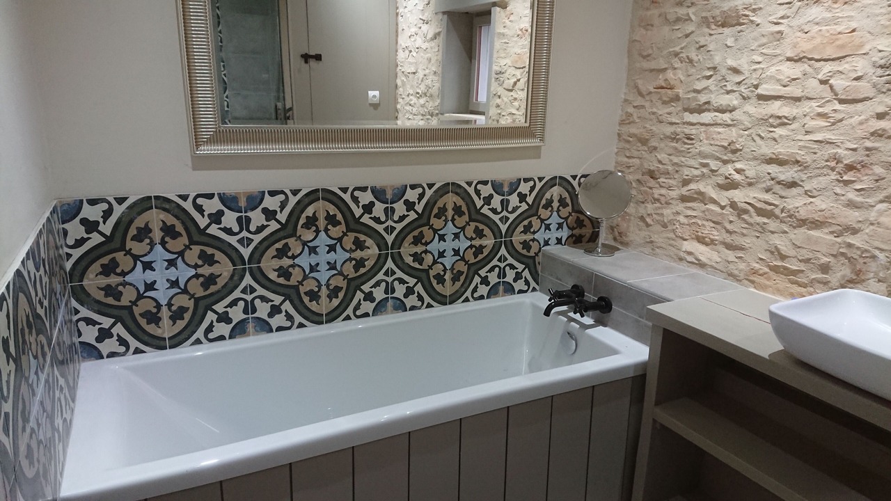 Photo of Bathroom in Thedirac