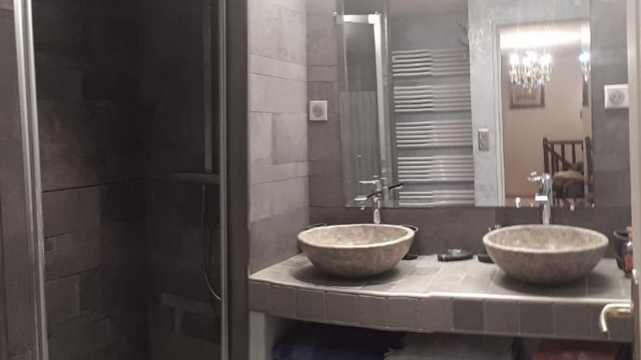 Photo of Bathroom in Lavastrie