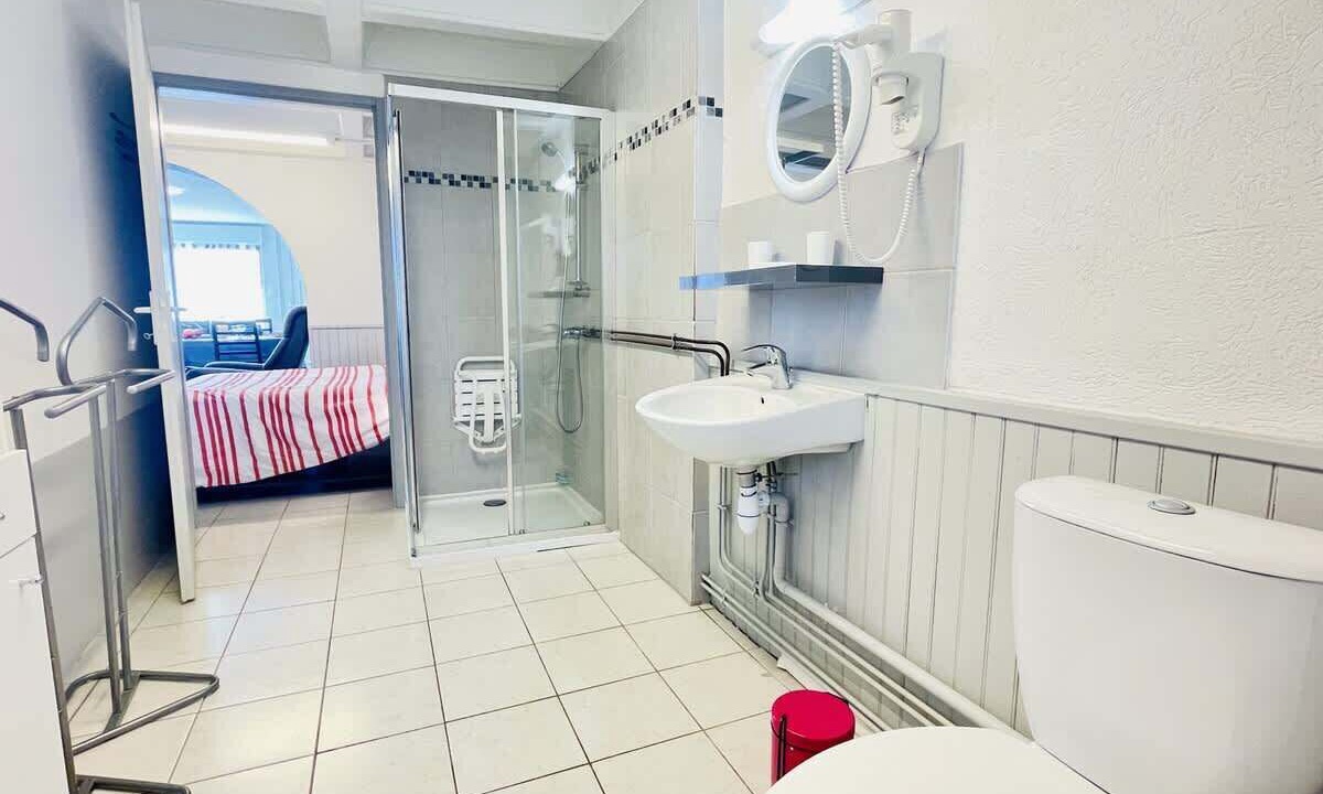 Photo of Bathroom in Forges-les-Bains