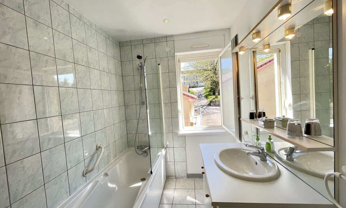 Photo of Bathroom in Forges-les-Bains