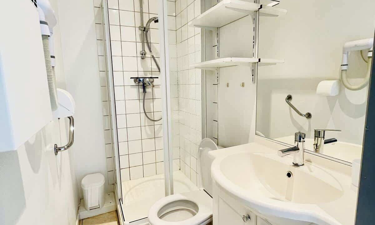 Photo of Bathroom in Forges-les-Bains