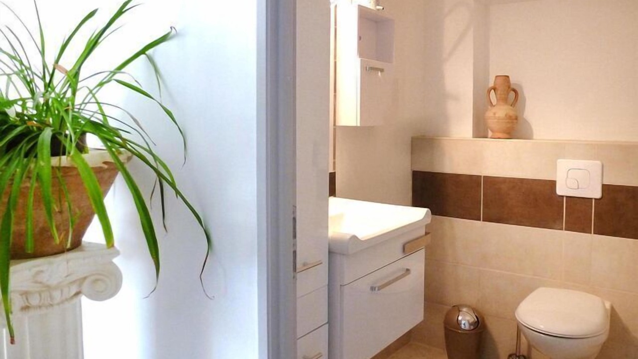 Photo of Bathroom in Puymeras