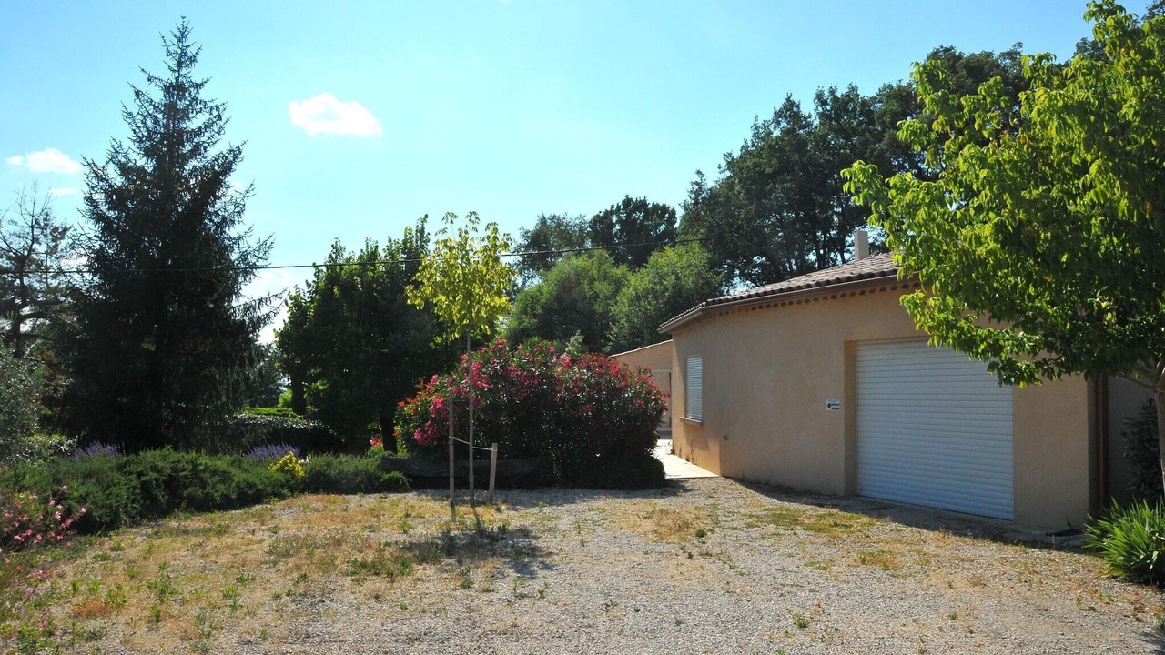 Photo of Outdoor in Puymeras