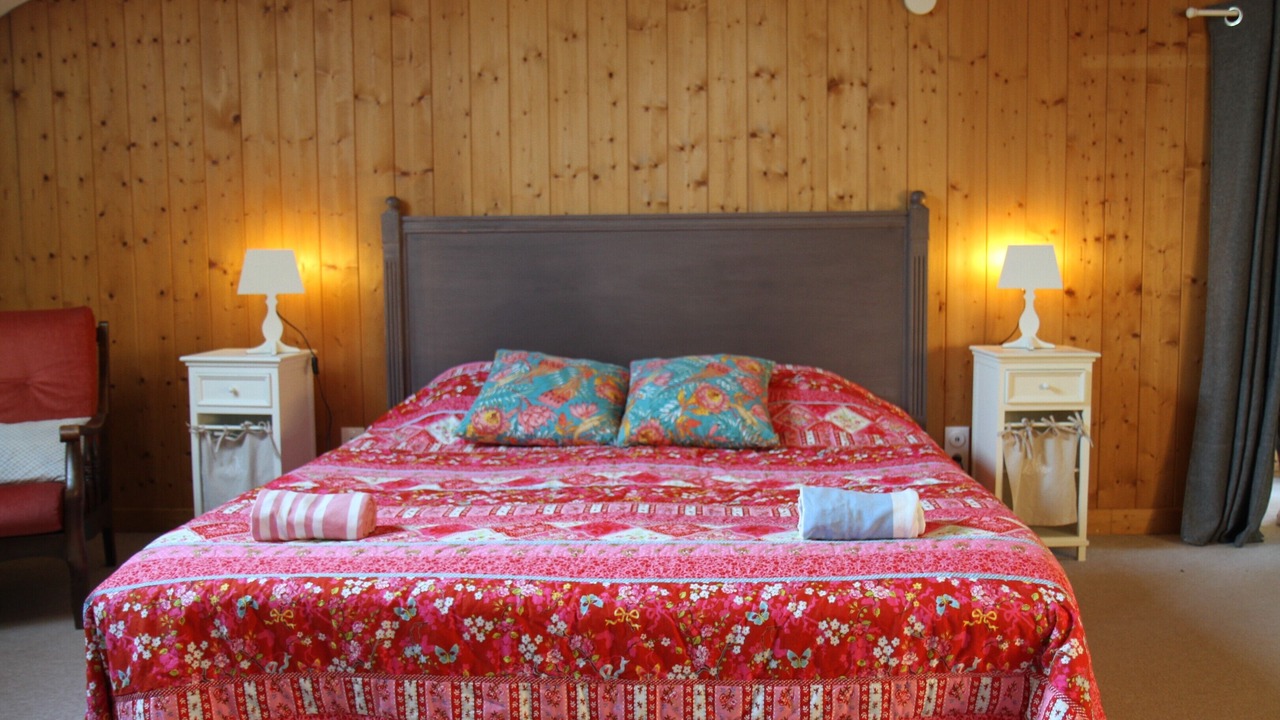 Photo of Bedroom in Saint-Leger-les-Paray
