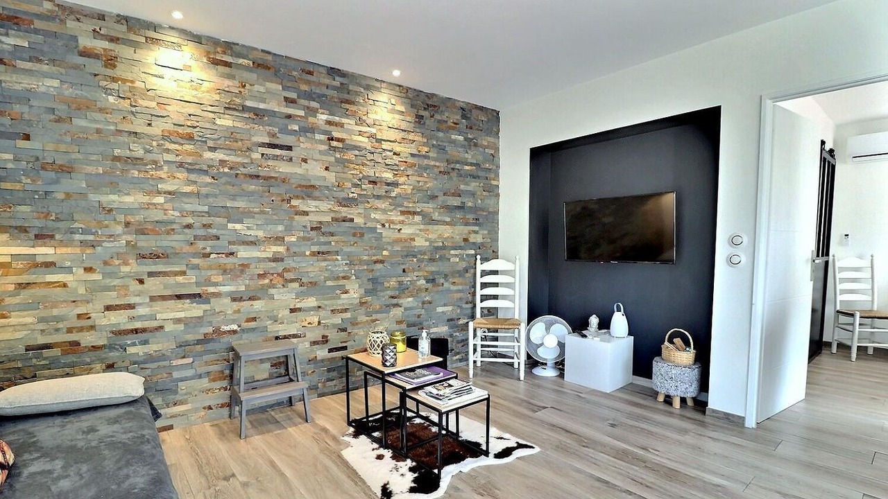 Photo of Livingroom in Labegude